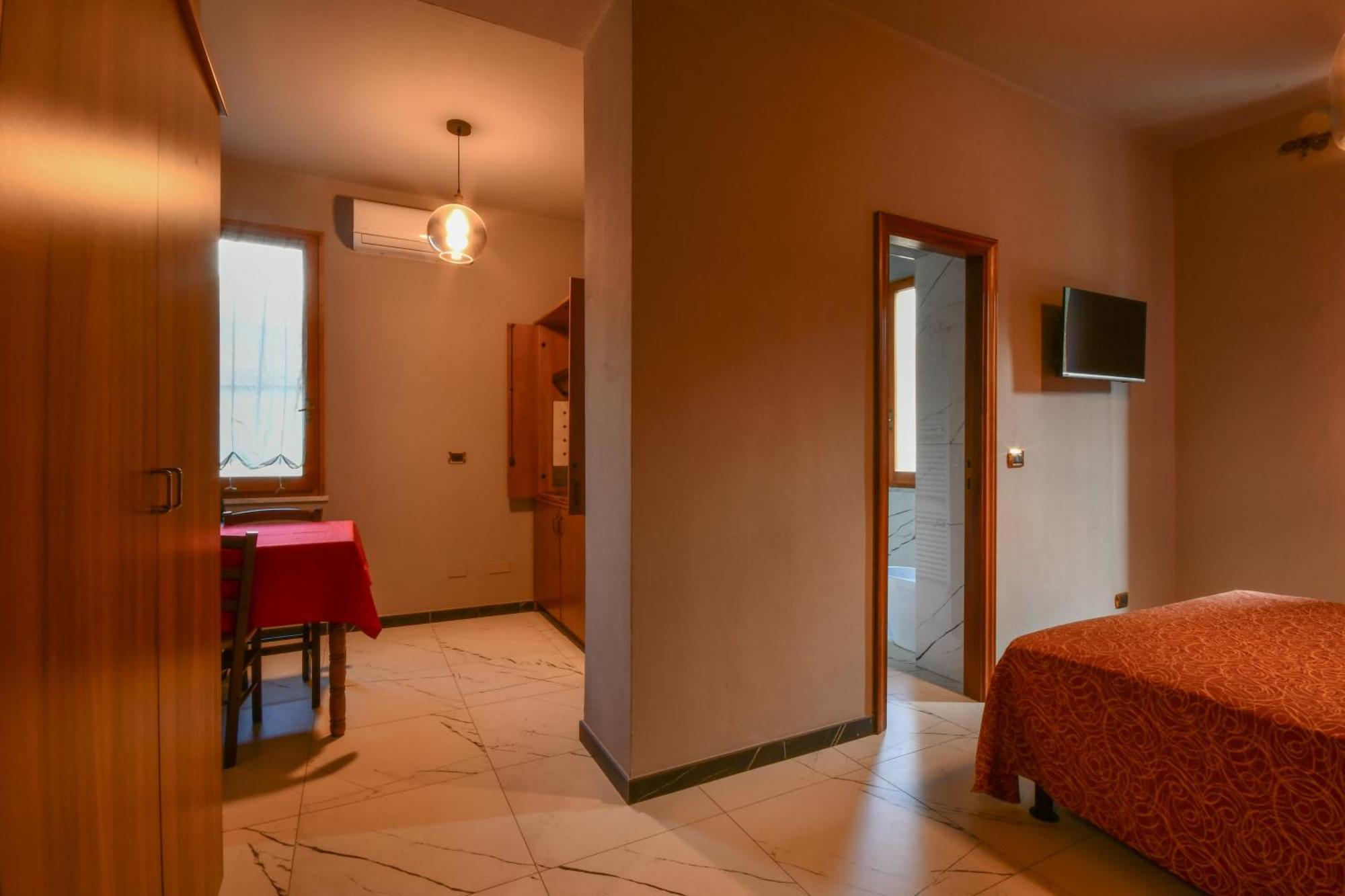 Hotel Residence Paradiso 모네글리아 객실 사진