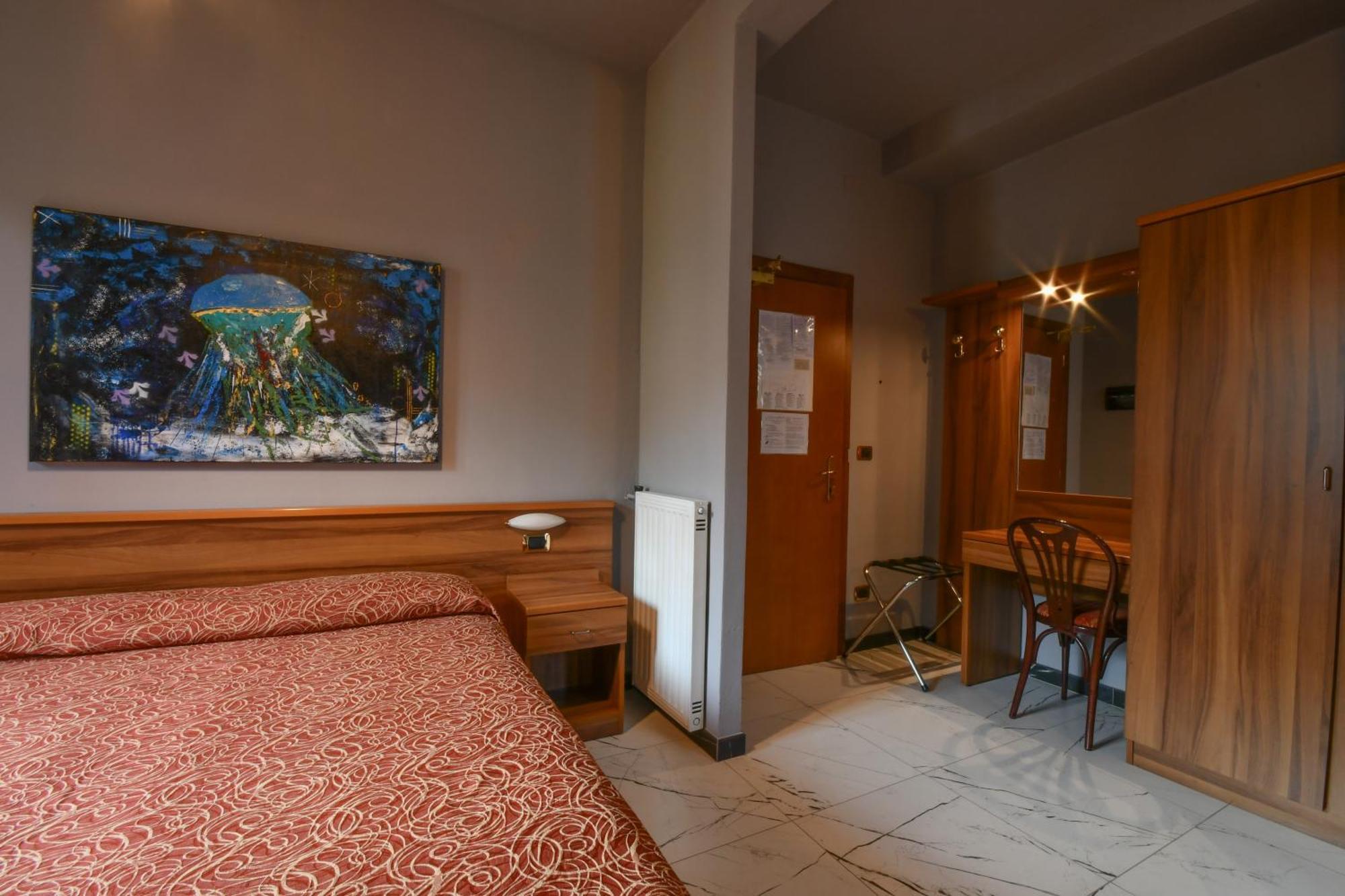 Hotel Residence Paradiso 모네글리아 객실 사진