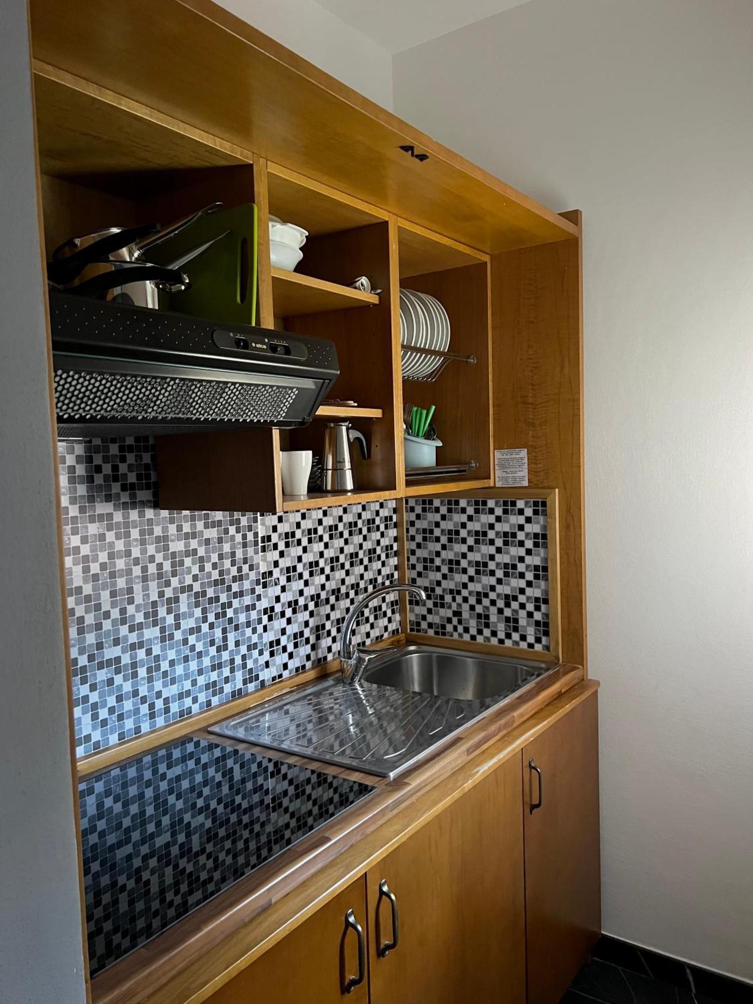 Hotel Residence Paradiso 모네글리아 외부 사진
