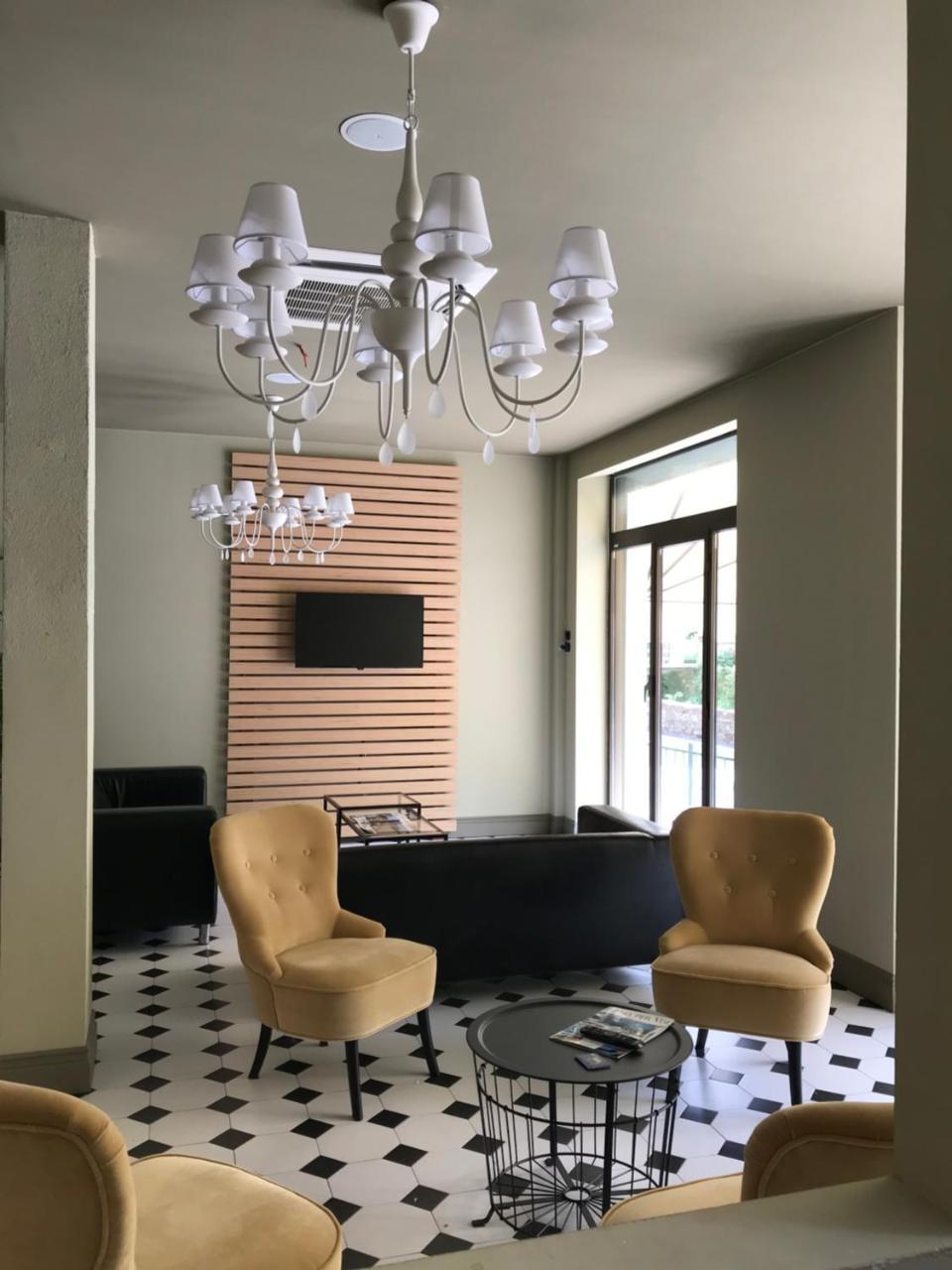 Hotel Residence Paradiso 모네글리아 외부 사진