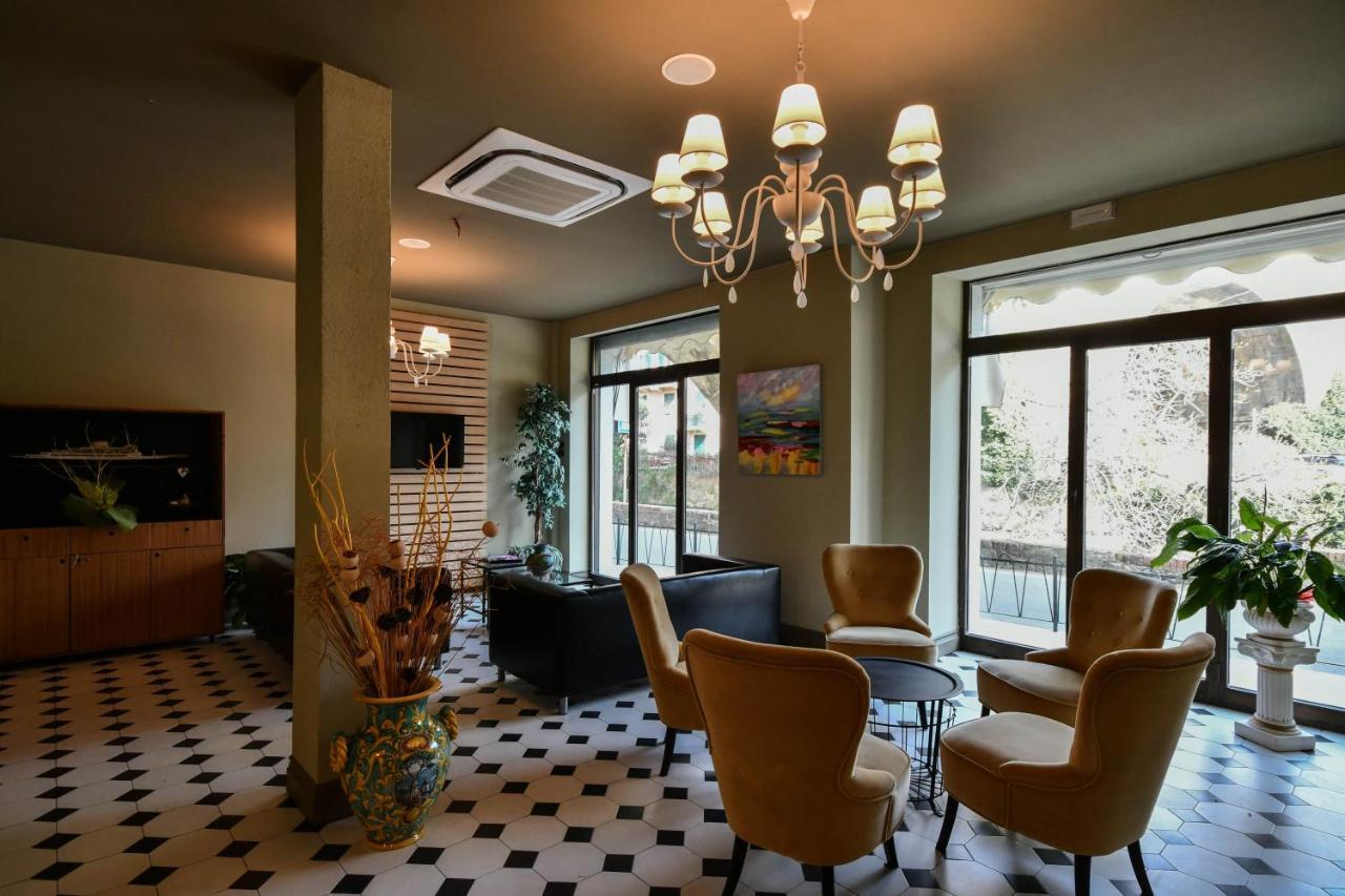 Hotel Residence Paradiso 모네글리아 외부 사진