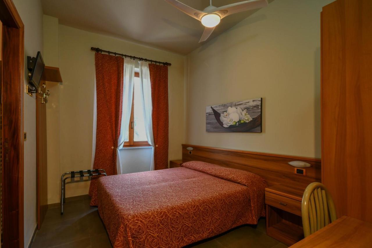 Hotel Residence Paradiso 모네글리아 객실 사진
